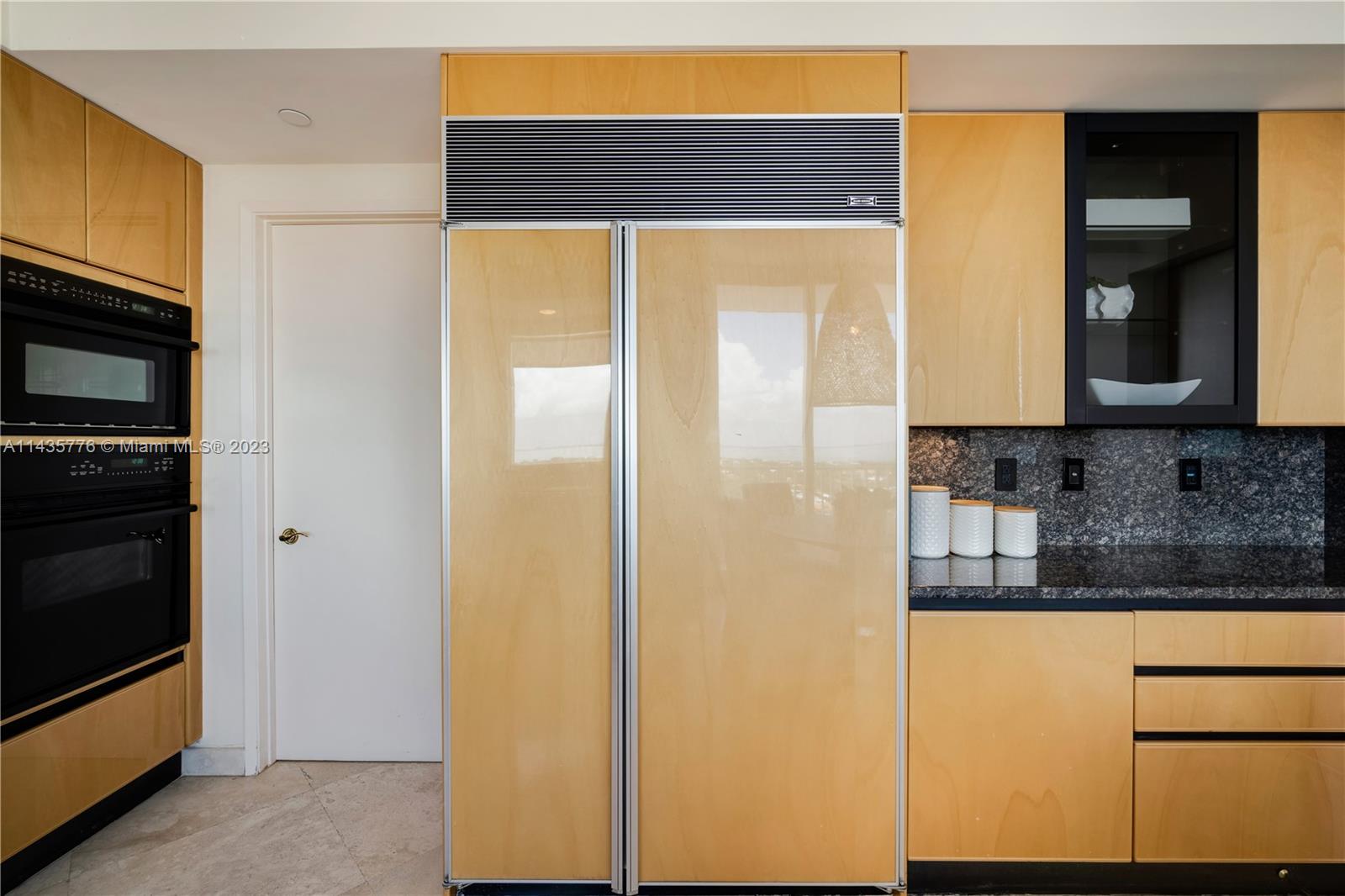 CLUB TOWER TWO CONDO - Residential