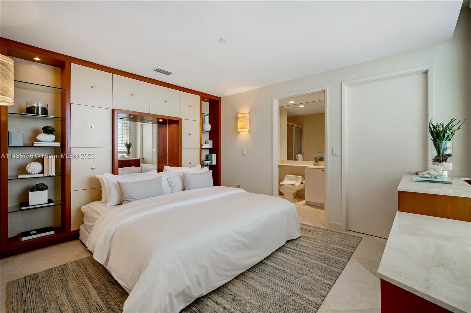 CLUB TOWER TWO CONDO - Residential