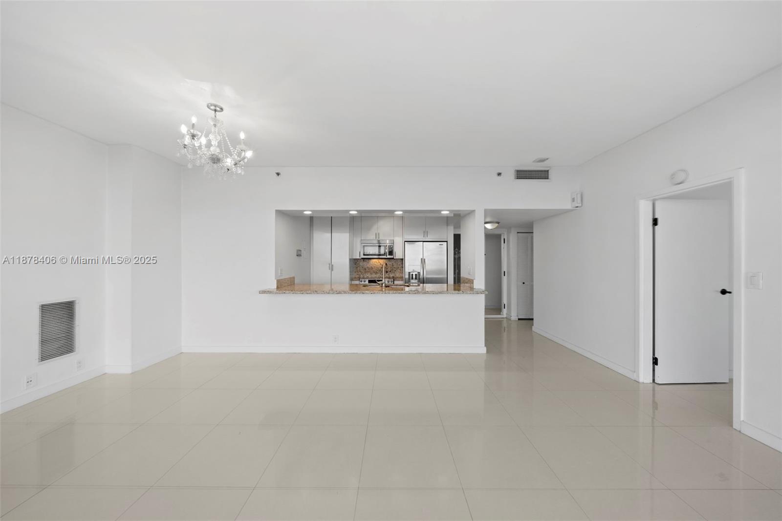 THE GRANDVIEW PALACE COND - Residential