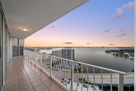 7601 E Treasure Dr PH216 North Bay Village FL 33141