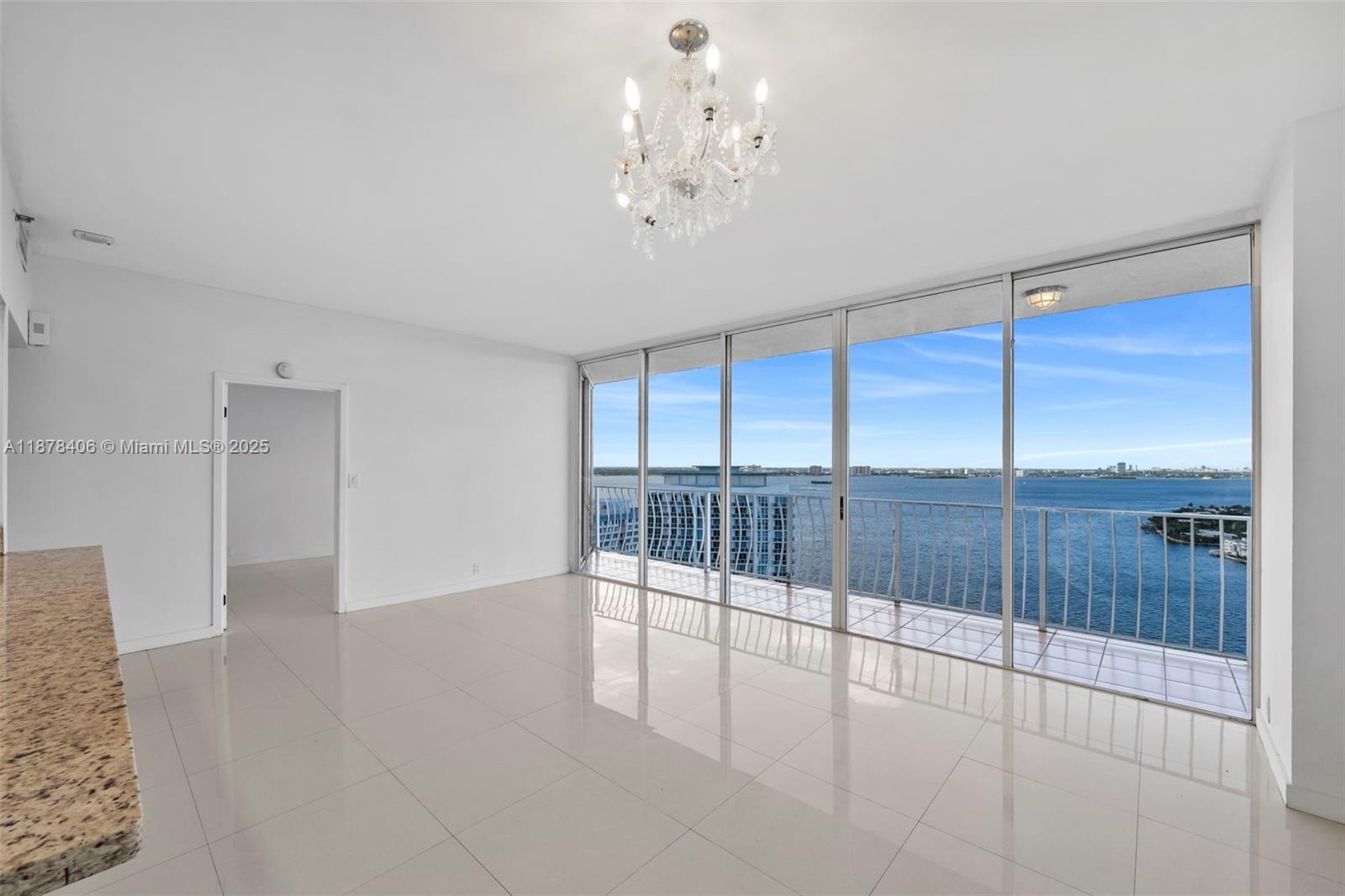 THE GRANDVIEW PALACE COND - Residential