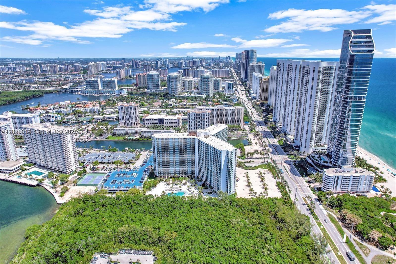 100 Bayview Dr 1623