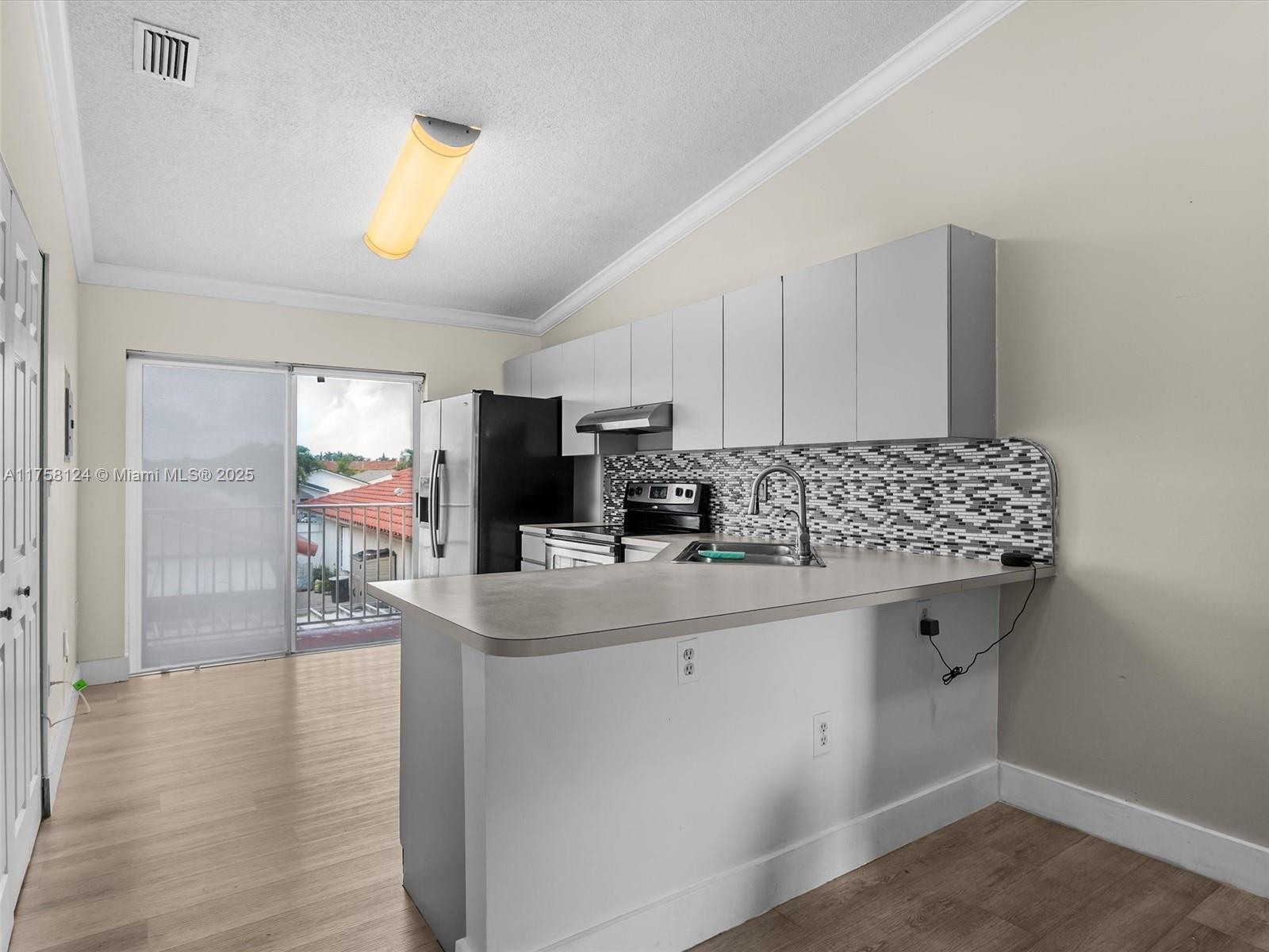 EL PRADO XIV CONDO - Residential