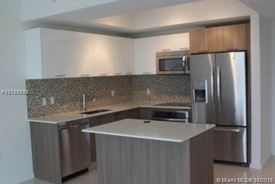 Fantastic condo in Downtown Doral/Build in 2016/One bedroom one bath/Amenities include Fabulous gym, pool, business center, spa, sauna/Walking distance to Downtown Doral Charter Elementary School, restaurants and retail stores.