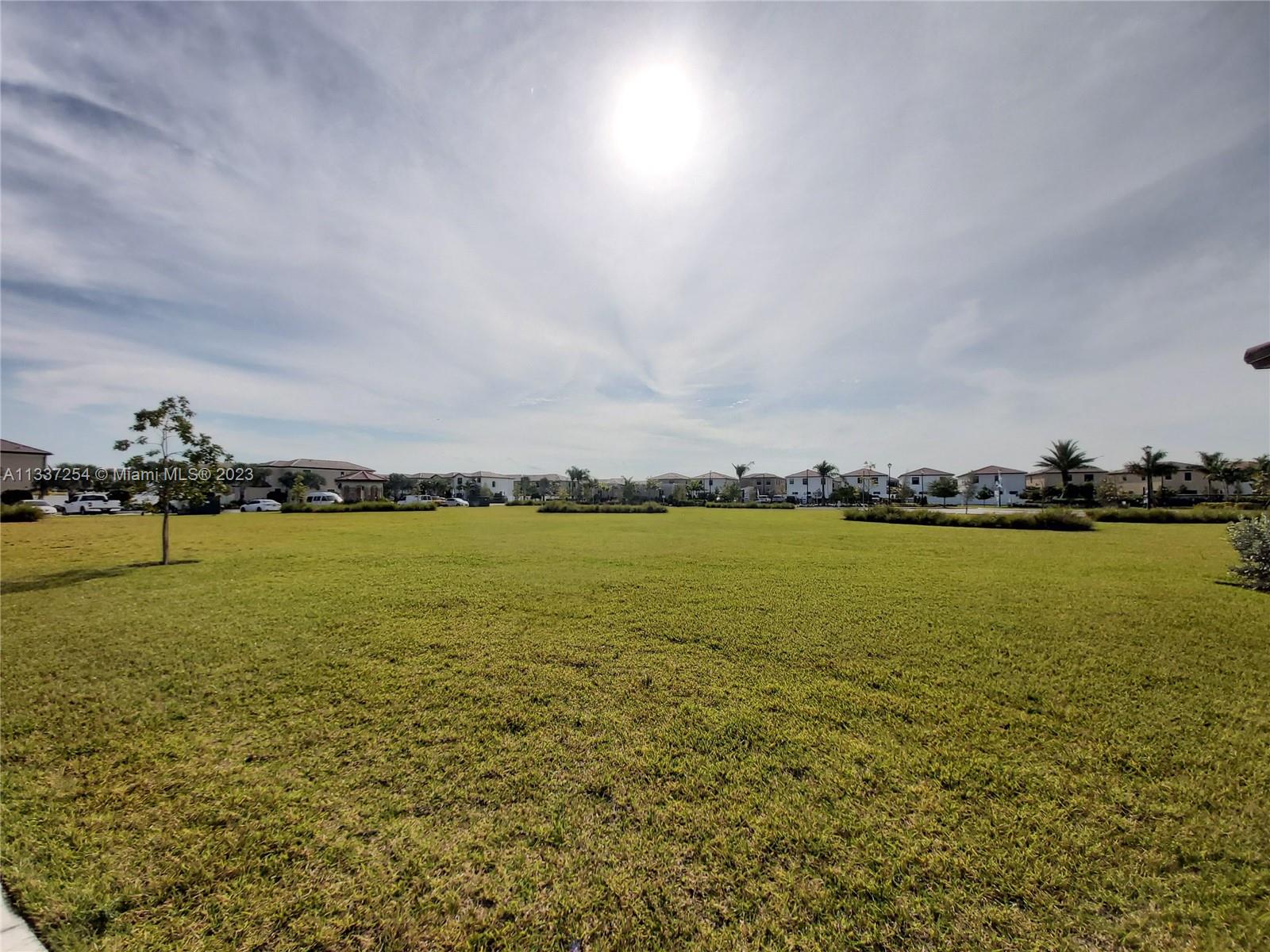 AQUABELLA NORTH - Residential Lease