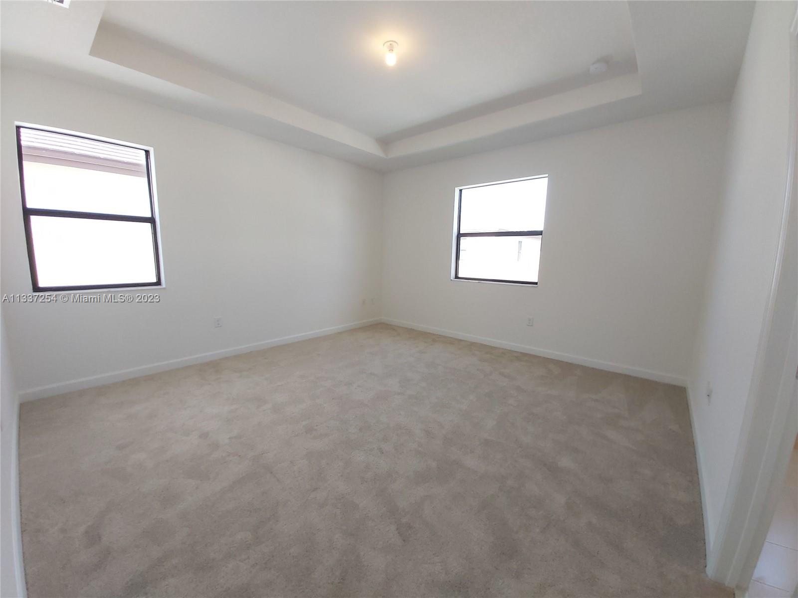 AQUABELLA NORTH - Residential Lease