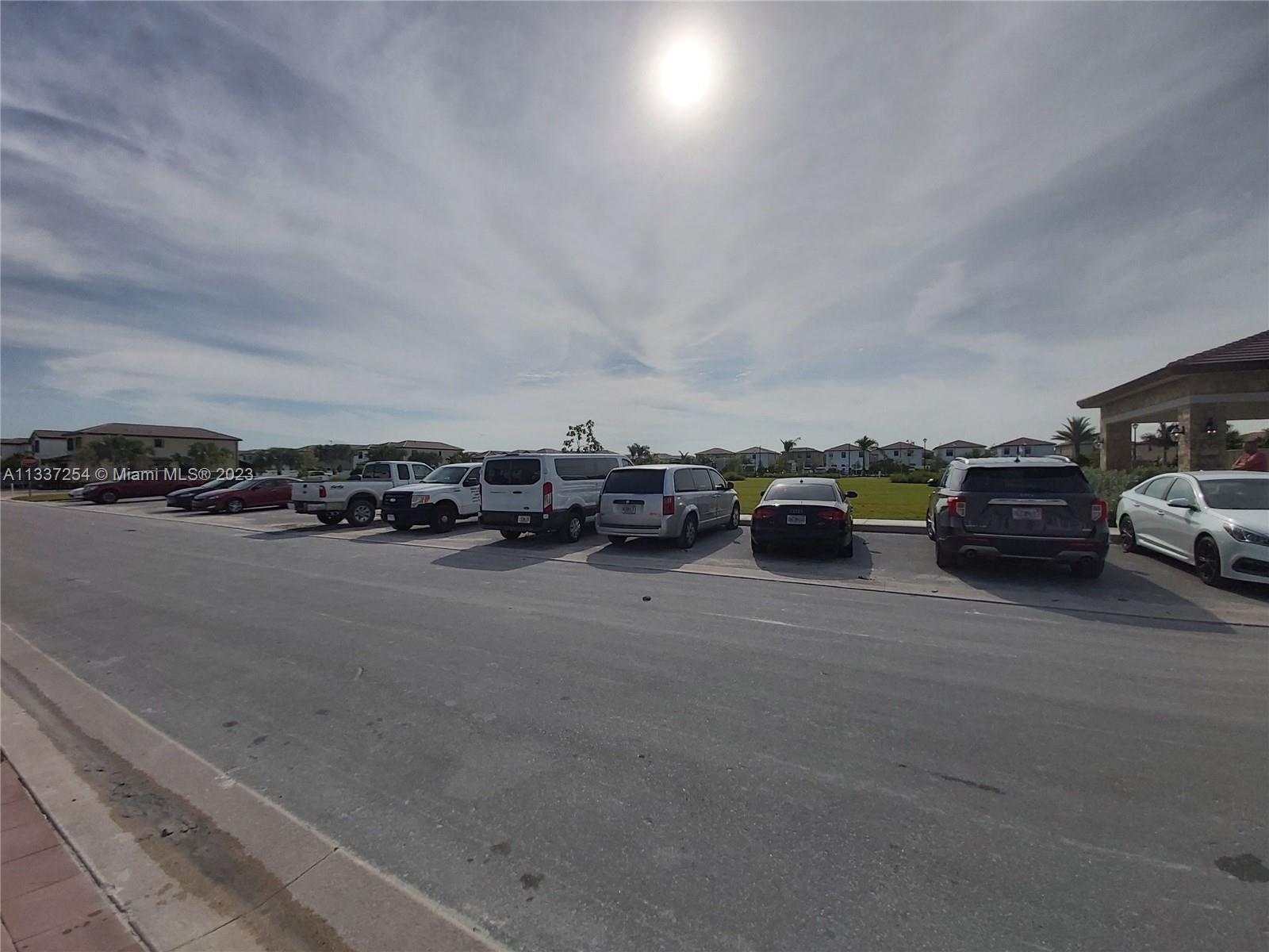 AQUABELLA NORTH - Residential Lease