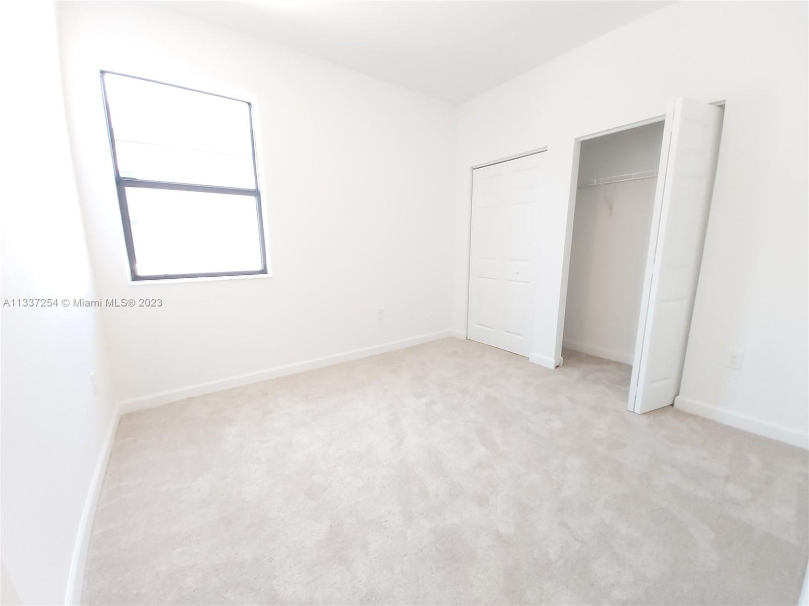 AQUABELLA NORTH - Residential Lease