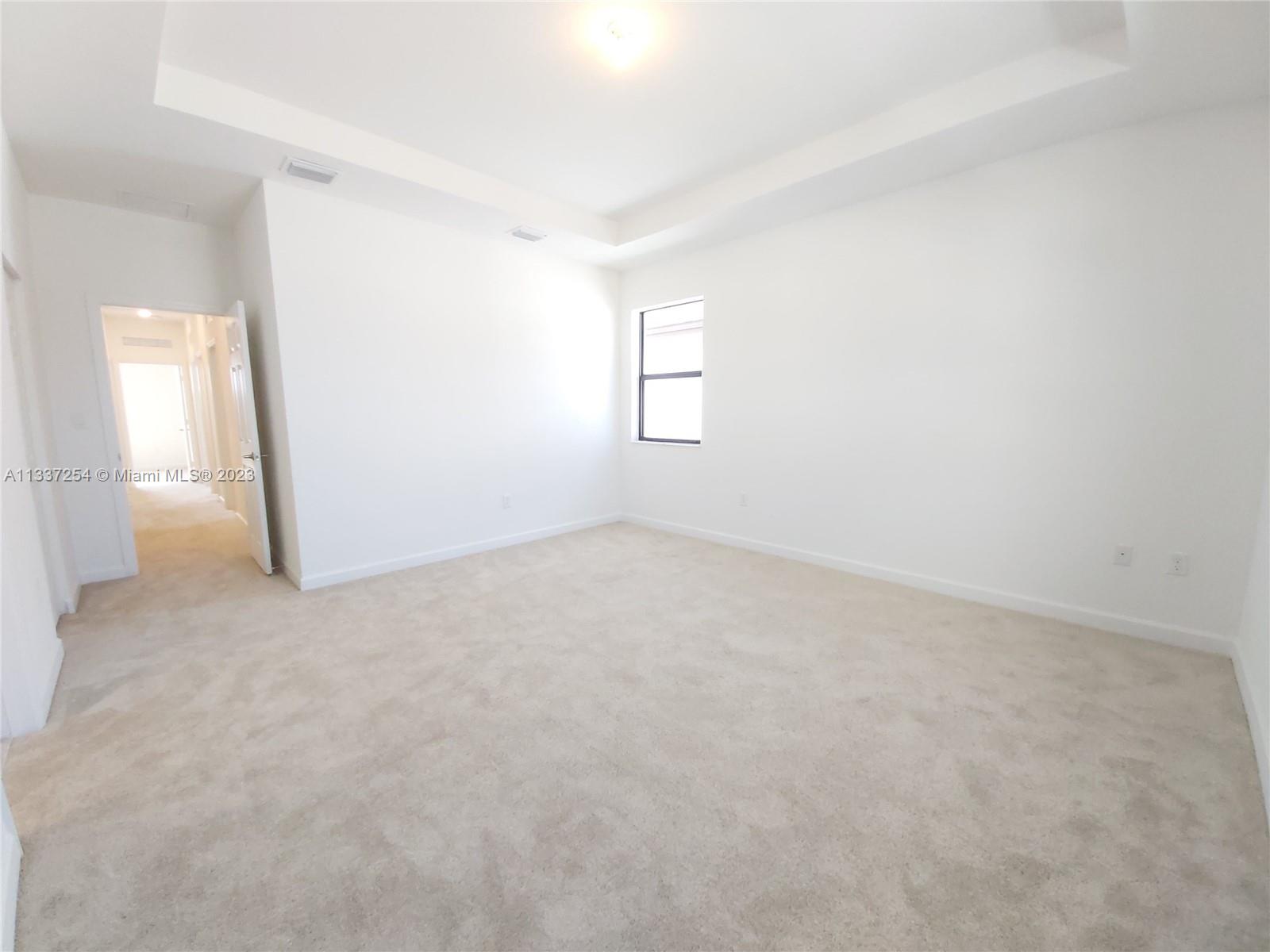 AQUABELLA NORTH - Residential Lease