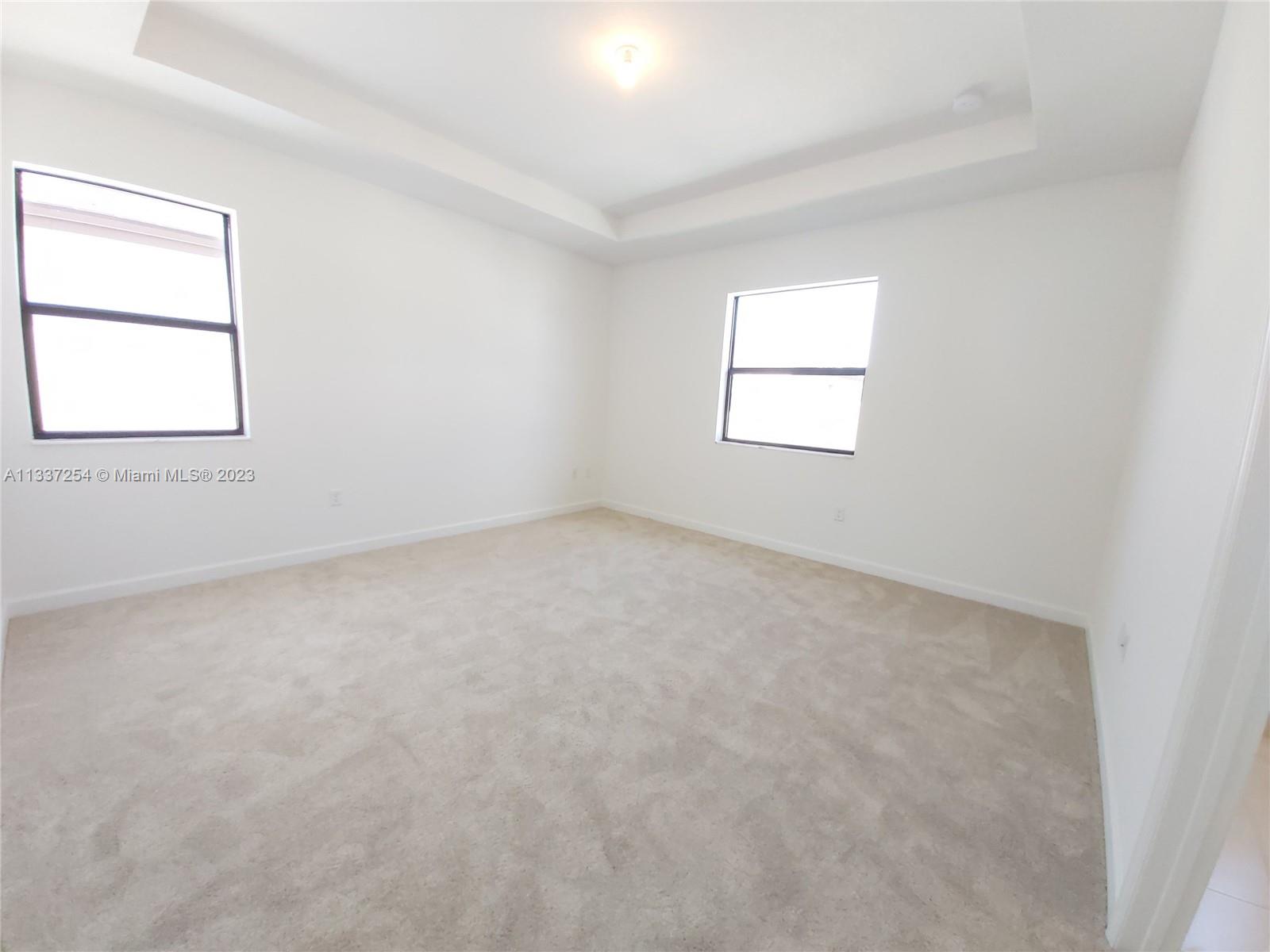 AQUABELLA NORTH - Residential Lease