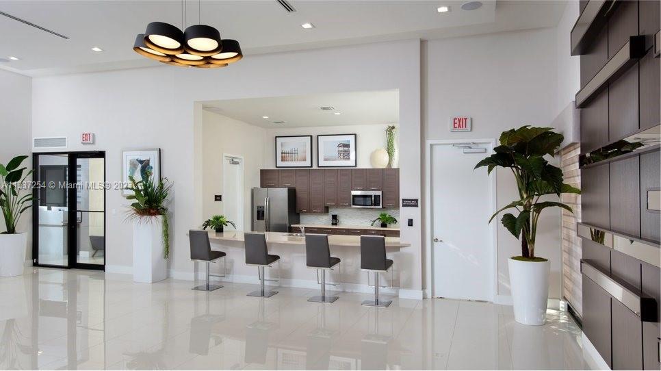 AQUABELLA NORTH - Residential Lease