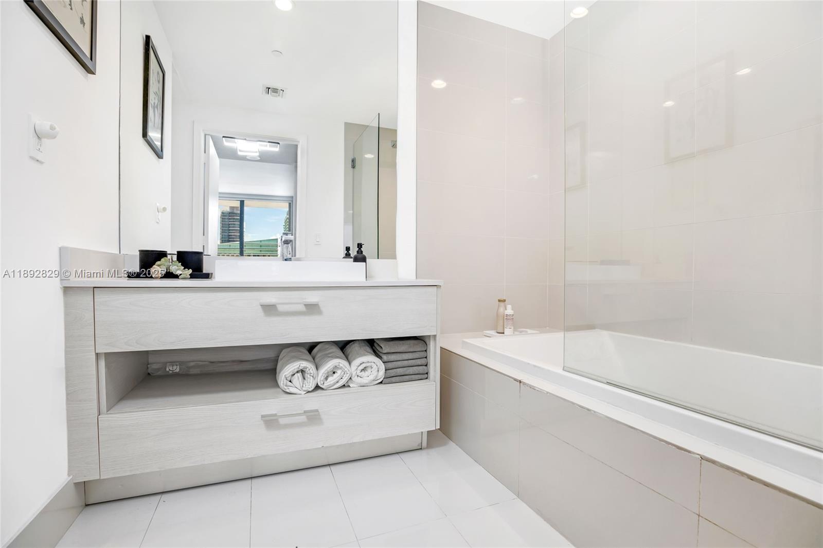 BRICKELL HEIGHTS WEST CON - Residential Lease