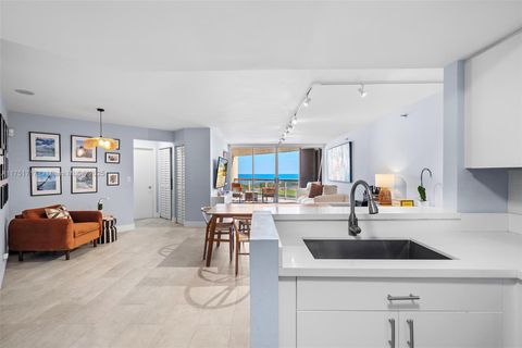 6767 Collins Ave 302 Miami Beach FL 33141