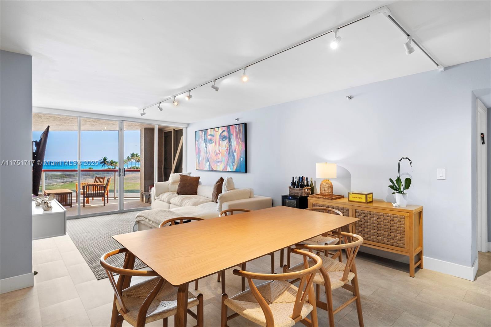 6767 Collins Ave 302