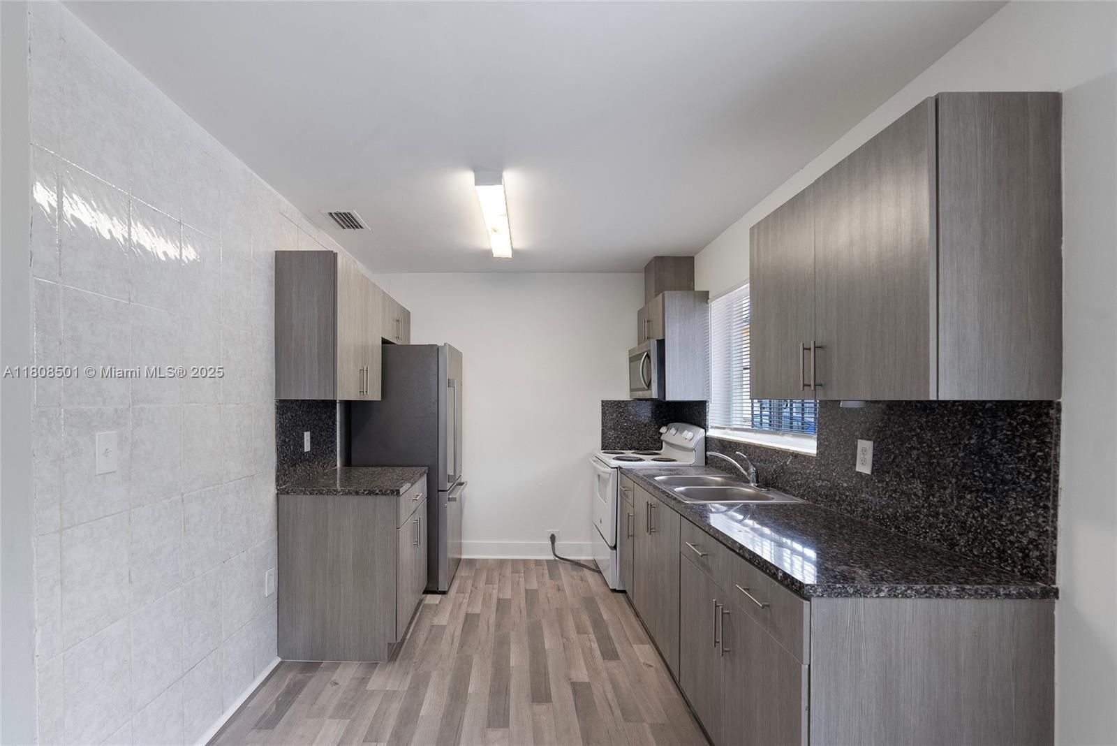2325 NW 29th St 6