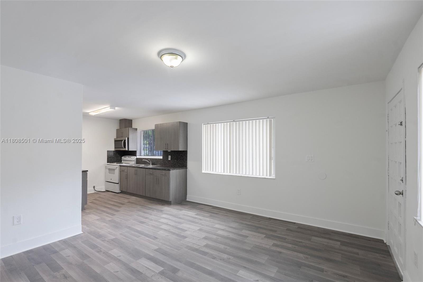 2325 NW 29th St 6
