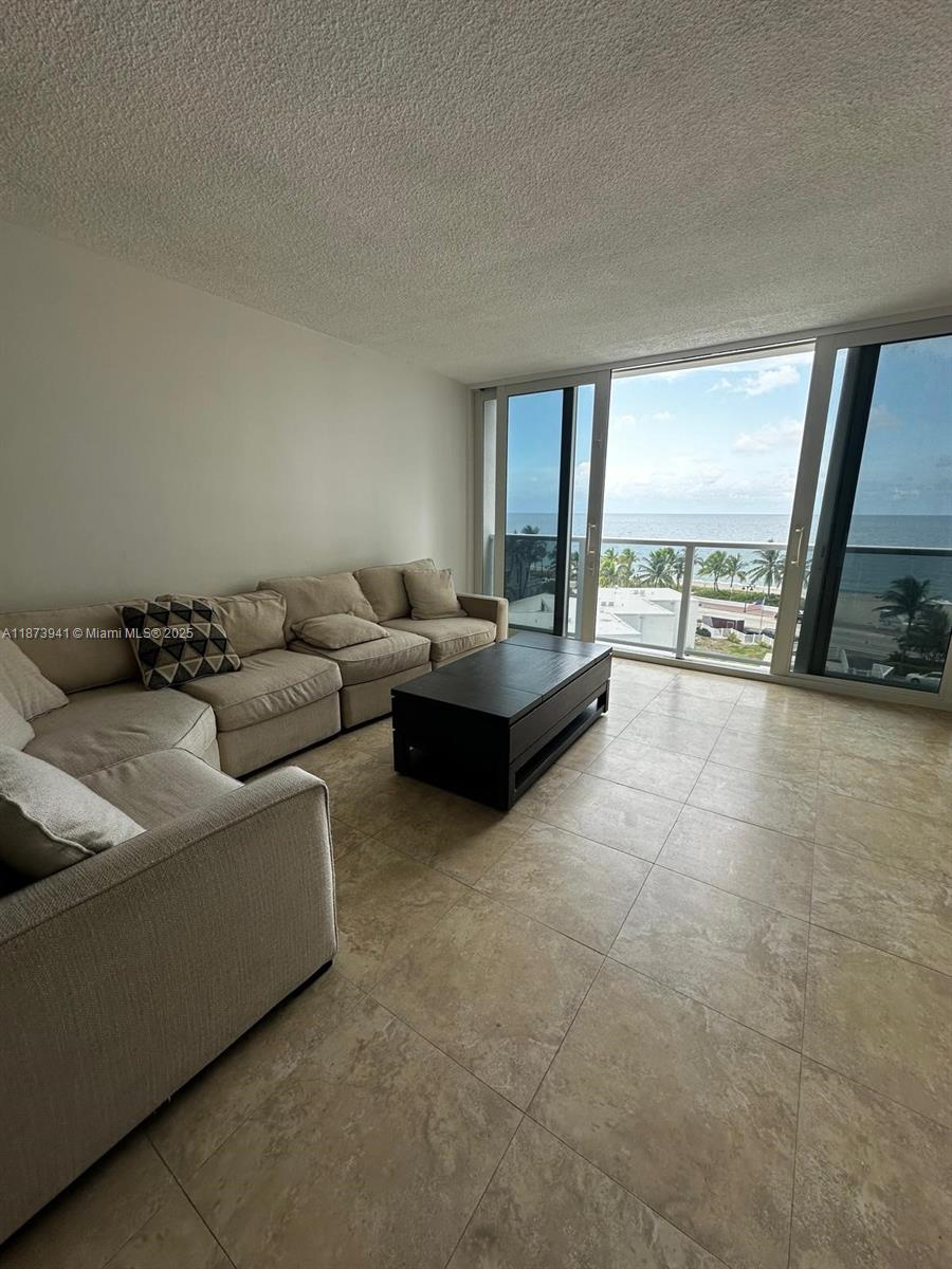 1200 CLUB CONDO - Residential Lease