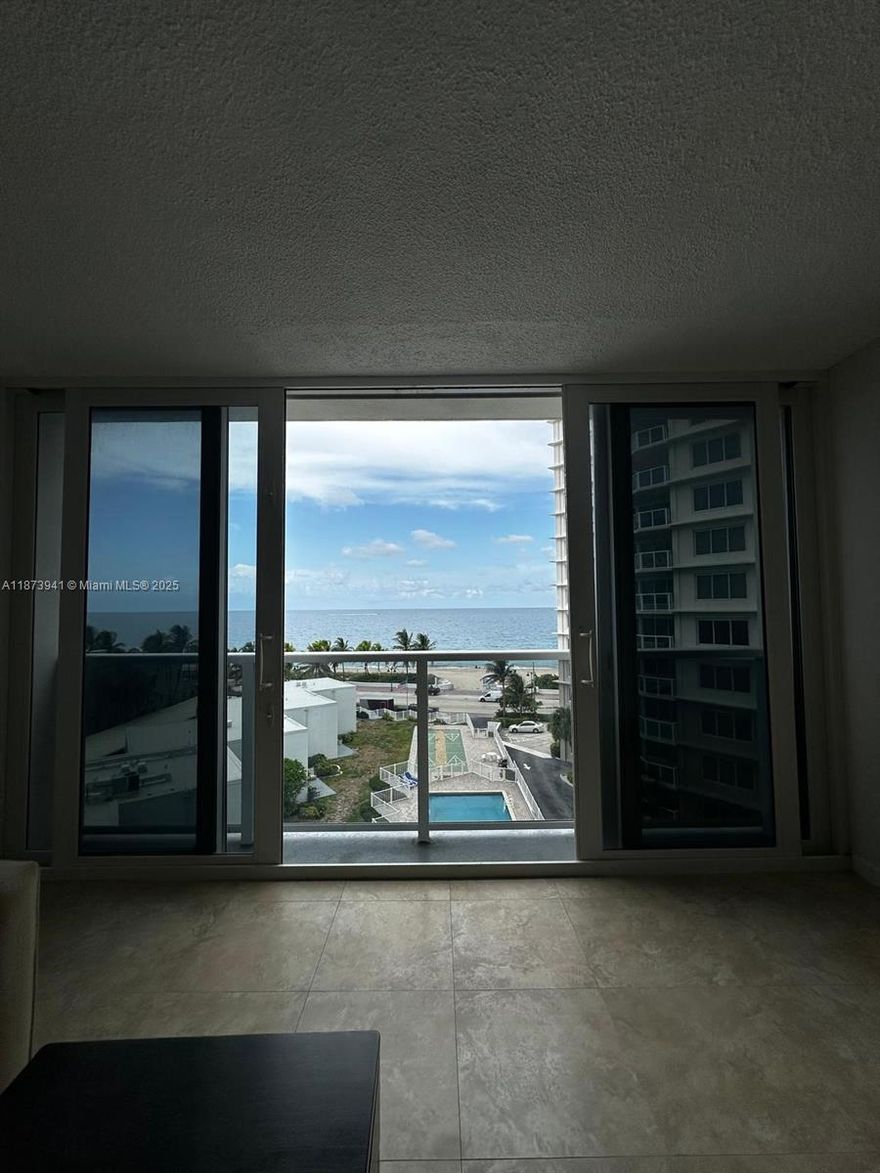 This is one the most unique beachside property you will ever see.LOCATION. New Fridge,microwave,Kitchen cabinets.granite counters and beautifull bathrooms. Enjoy the news Restarants at Birch State Park/PARK & Ocean Rent a Segway/Ride /Bikes /Canoe in the park . Walk to the Galleria Mall.