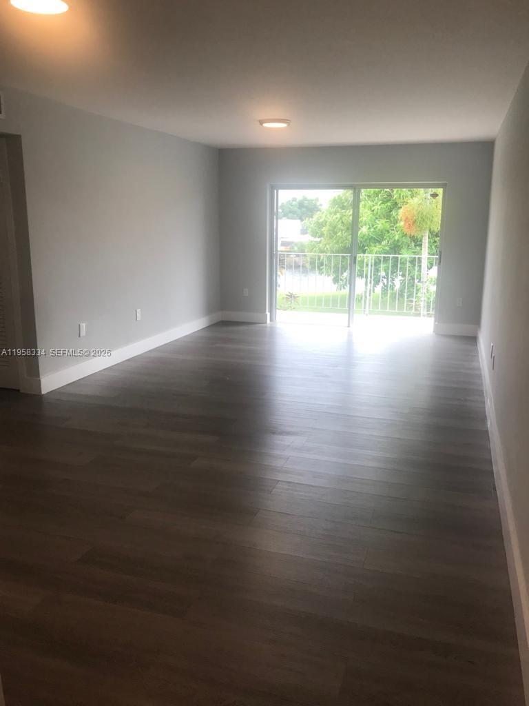 VILLAGE AT DADELAND CONDO - Residential