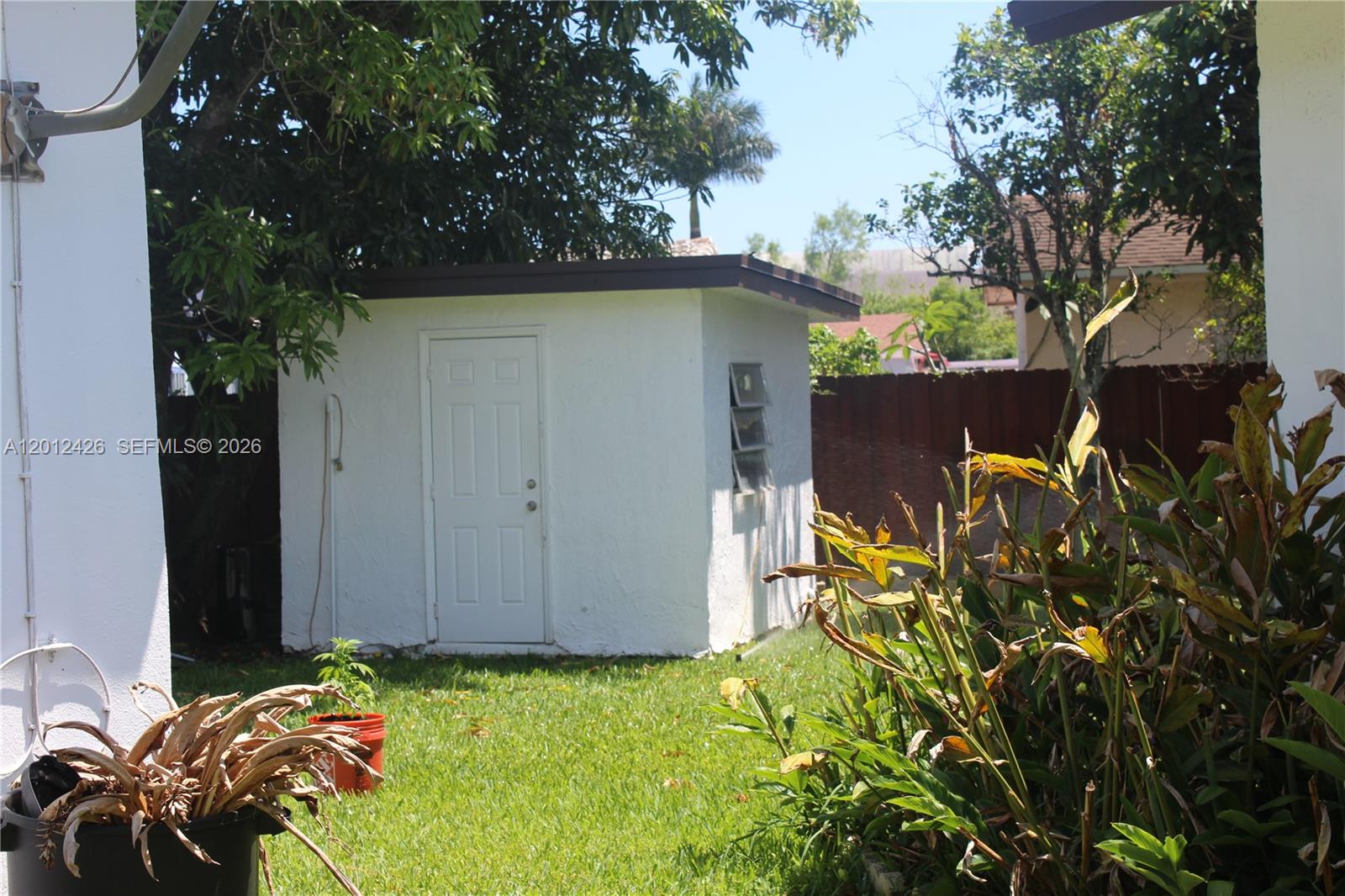 21ST CENTURY HOMES 4TH SE - Residential Lease