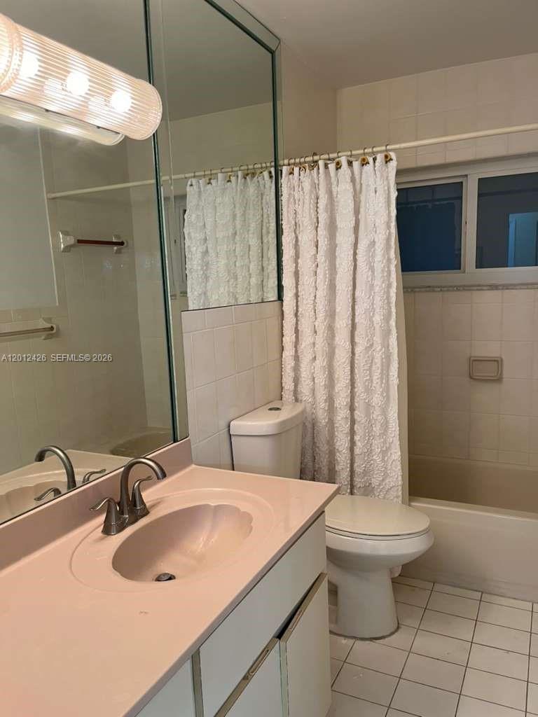 21ST CENTURY HOMES 4TH SE - Residential Lease