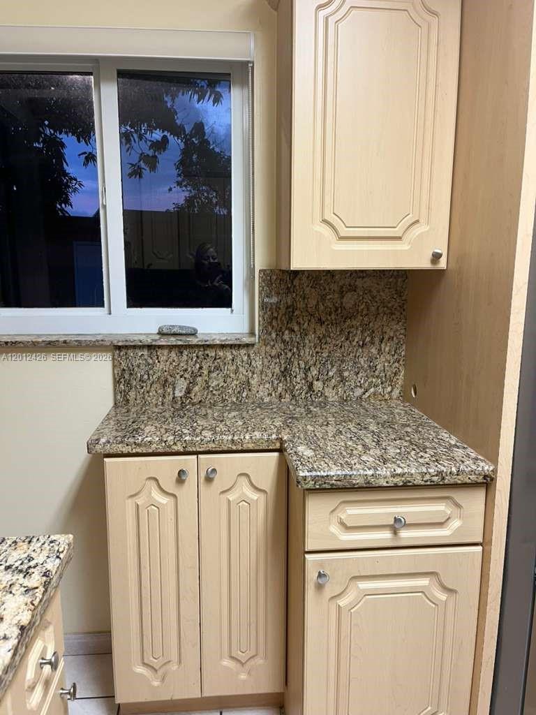 21ST CENTURY HOMES 4TH SE - Residential Lease