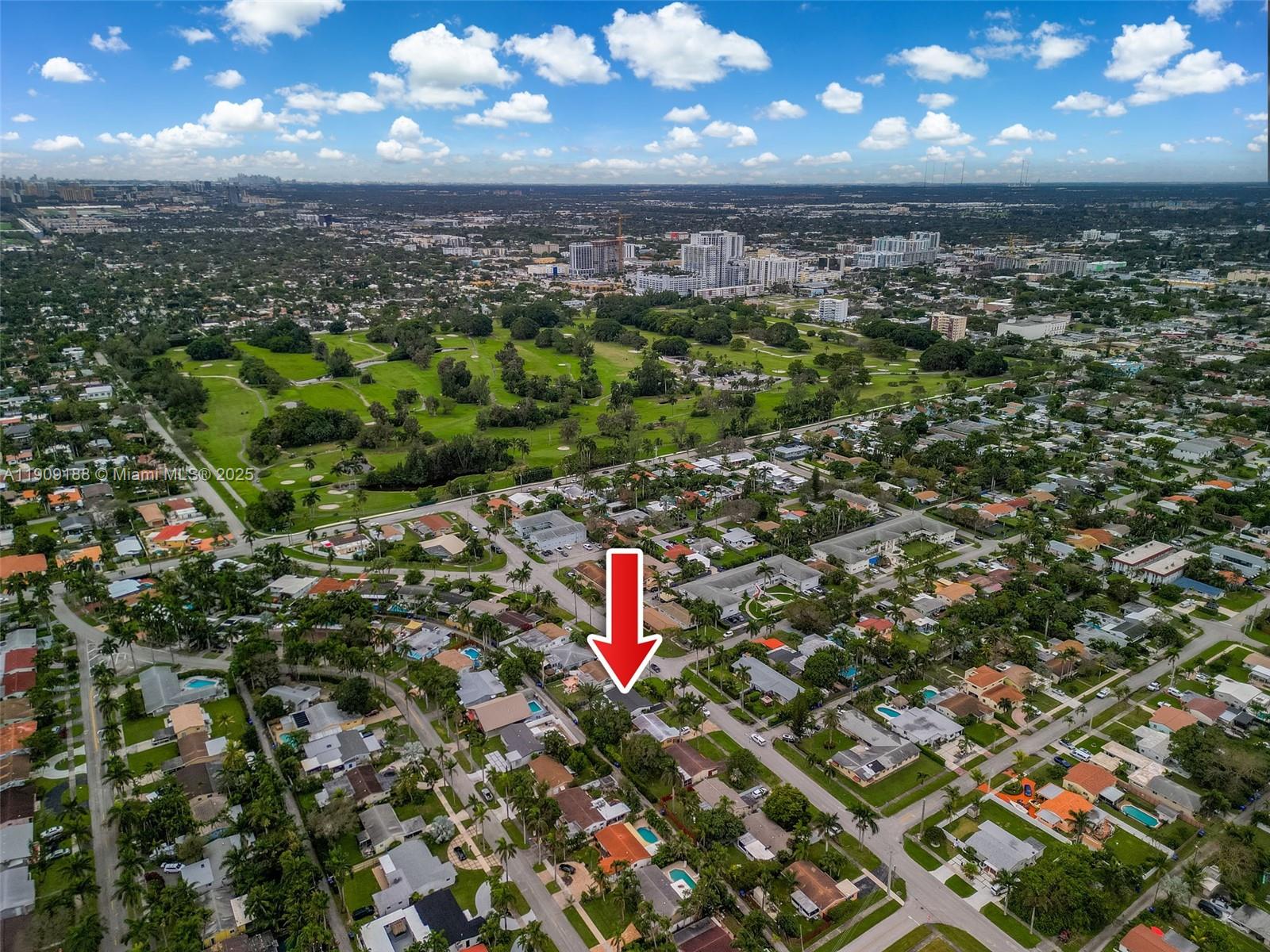 COUNTRY CLUB HOMES - Residential Lease