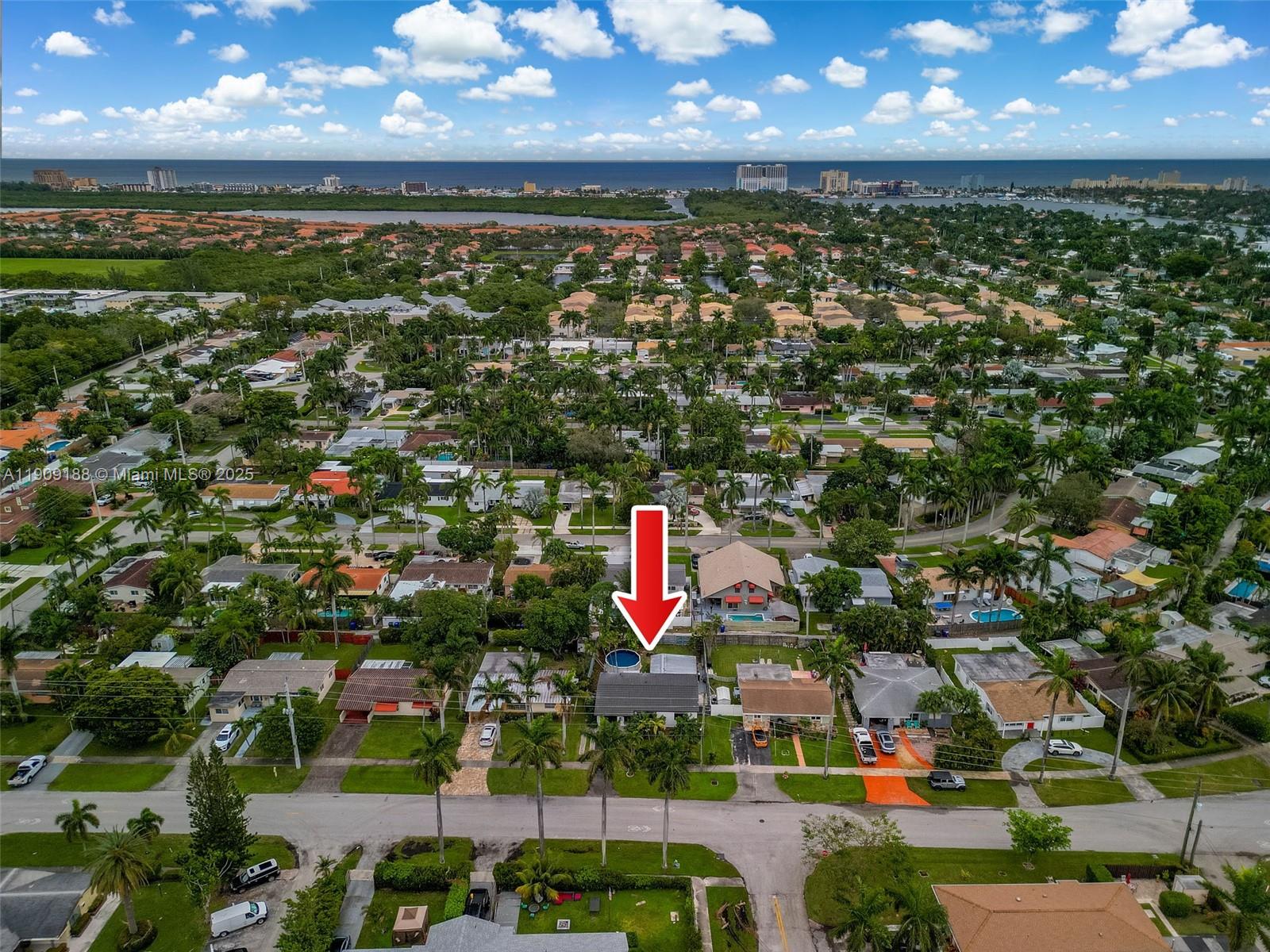 COUNTRY CLUB HOMES - Residential Lease