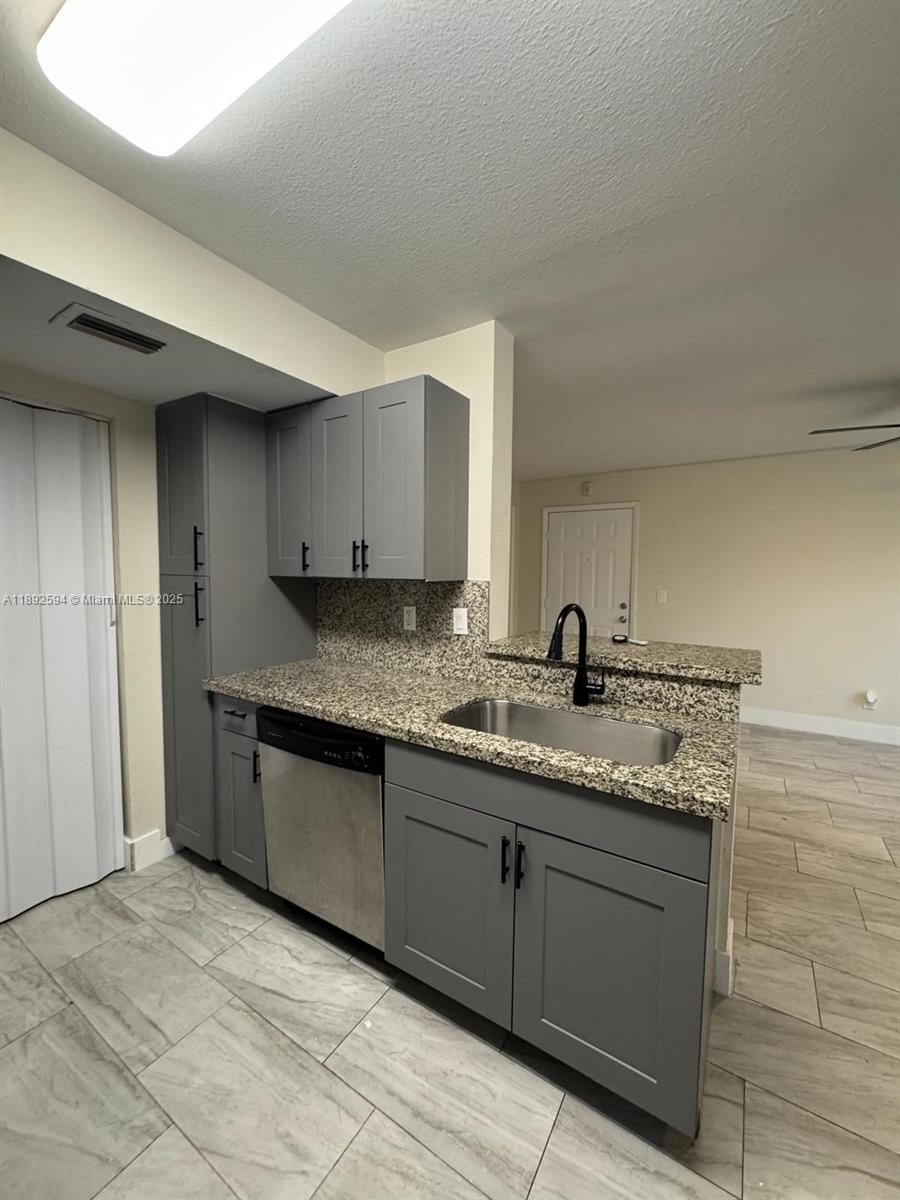 PRESERVE AT AVERY LAKES - Residential Lease