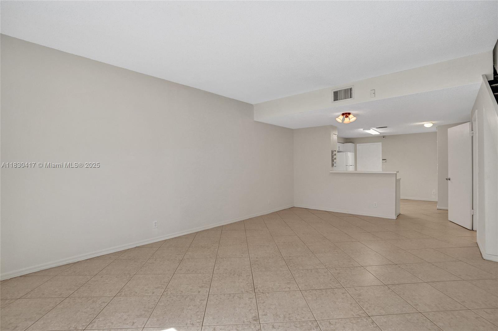 SECTORS 3 & 4 BOUNDARY PL - Residential Lease