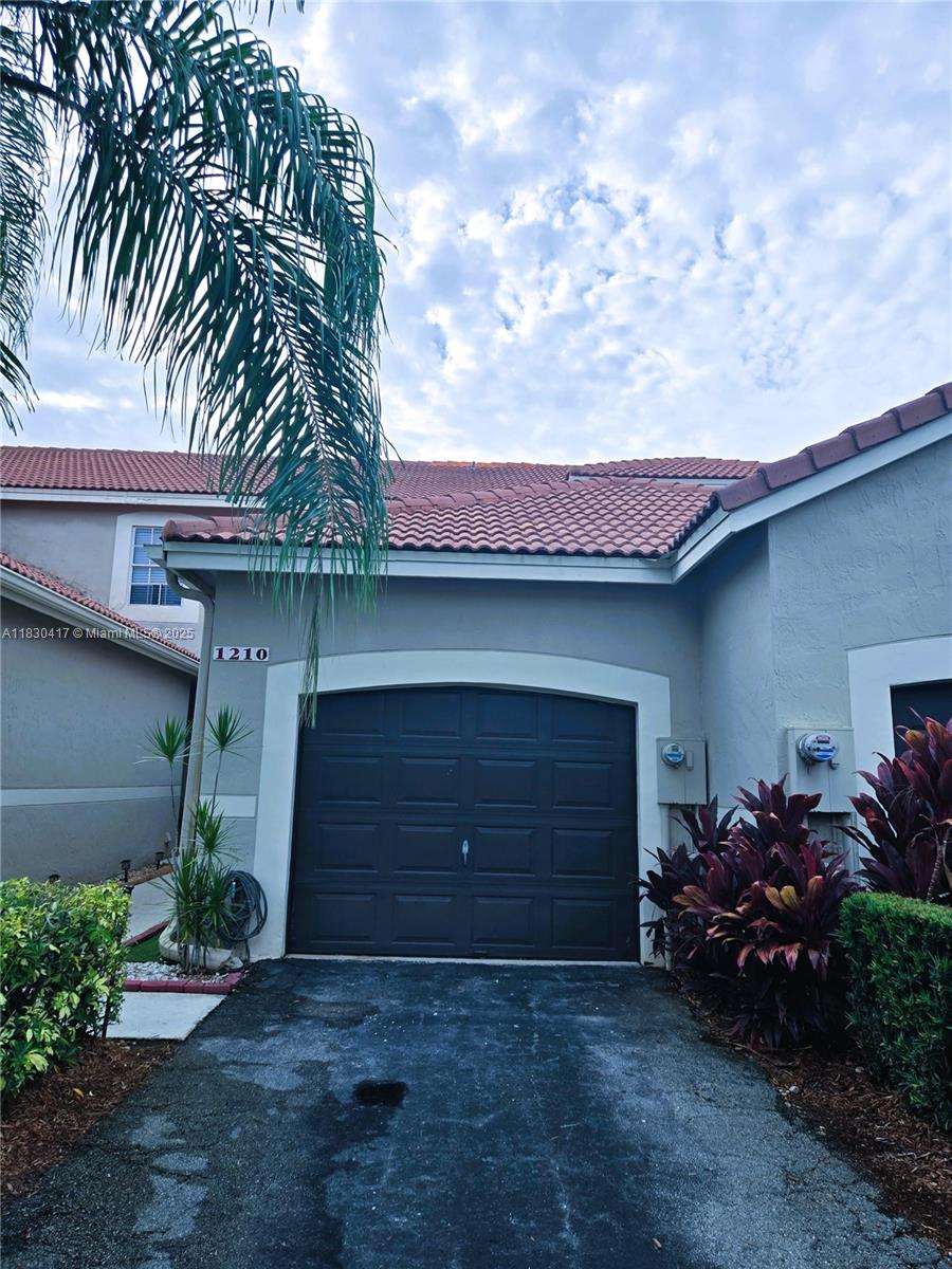 1210 Sorrento Dr 1210