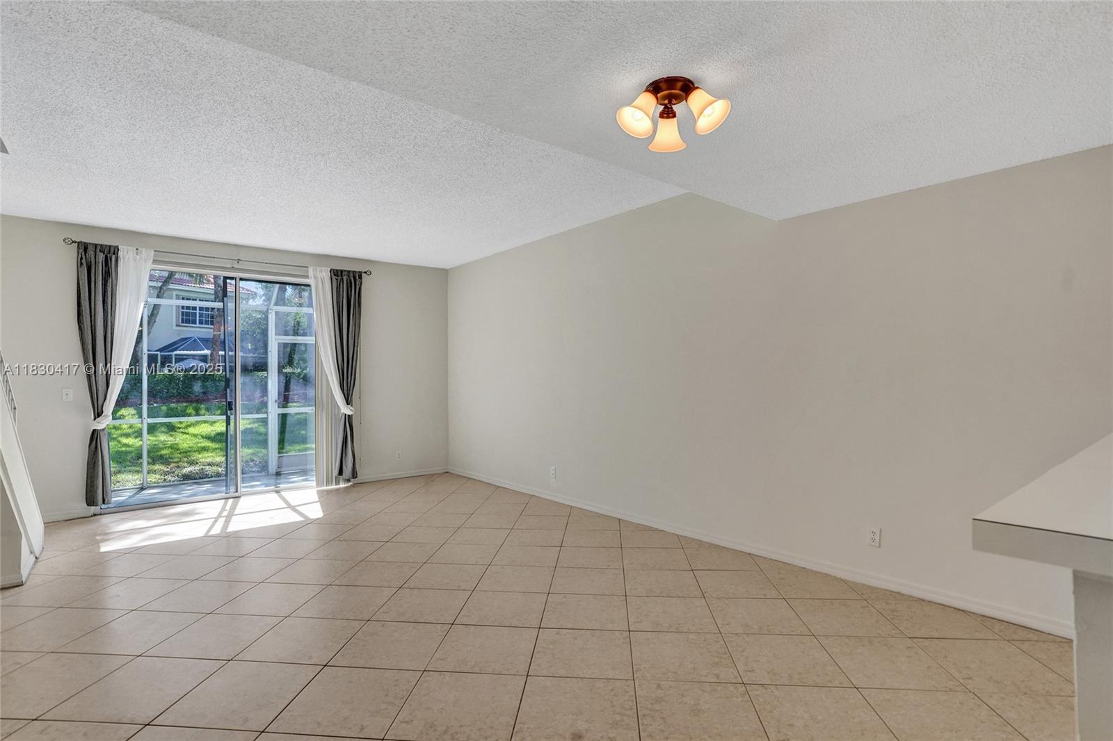 SECTORS 3 & 4 BOUNDARY PL - Residential Lease