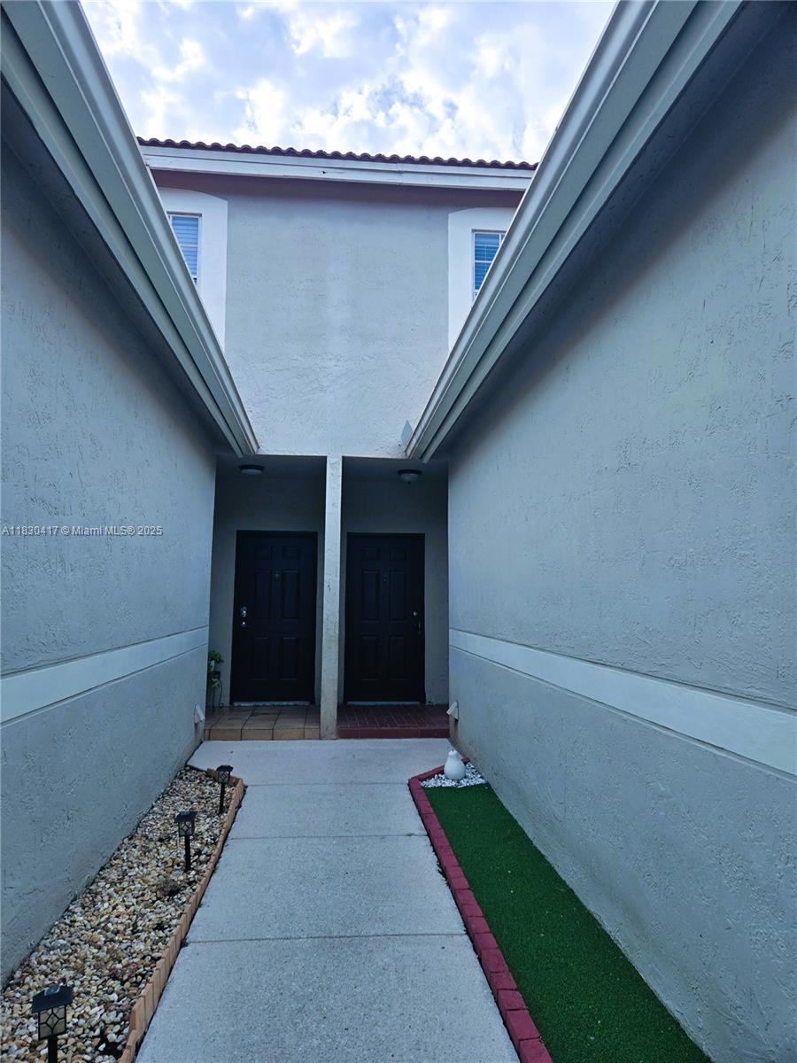 1210 Sorrento Dr 1210