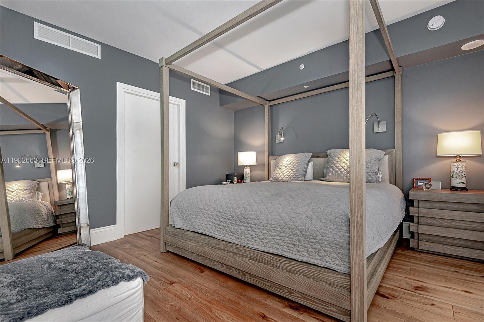 801 SMA RESIDENCES CONDO - Residential