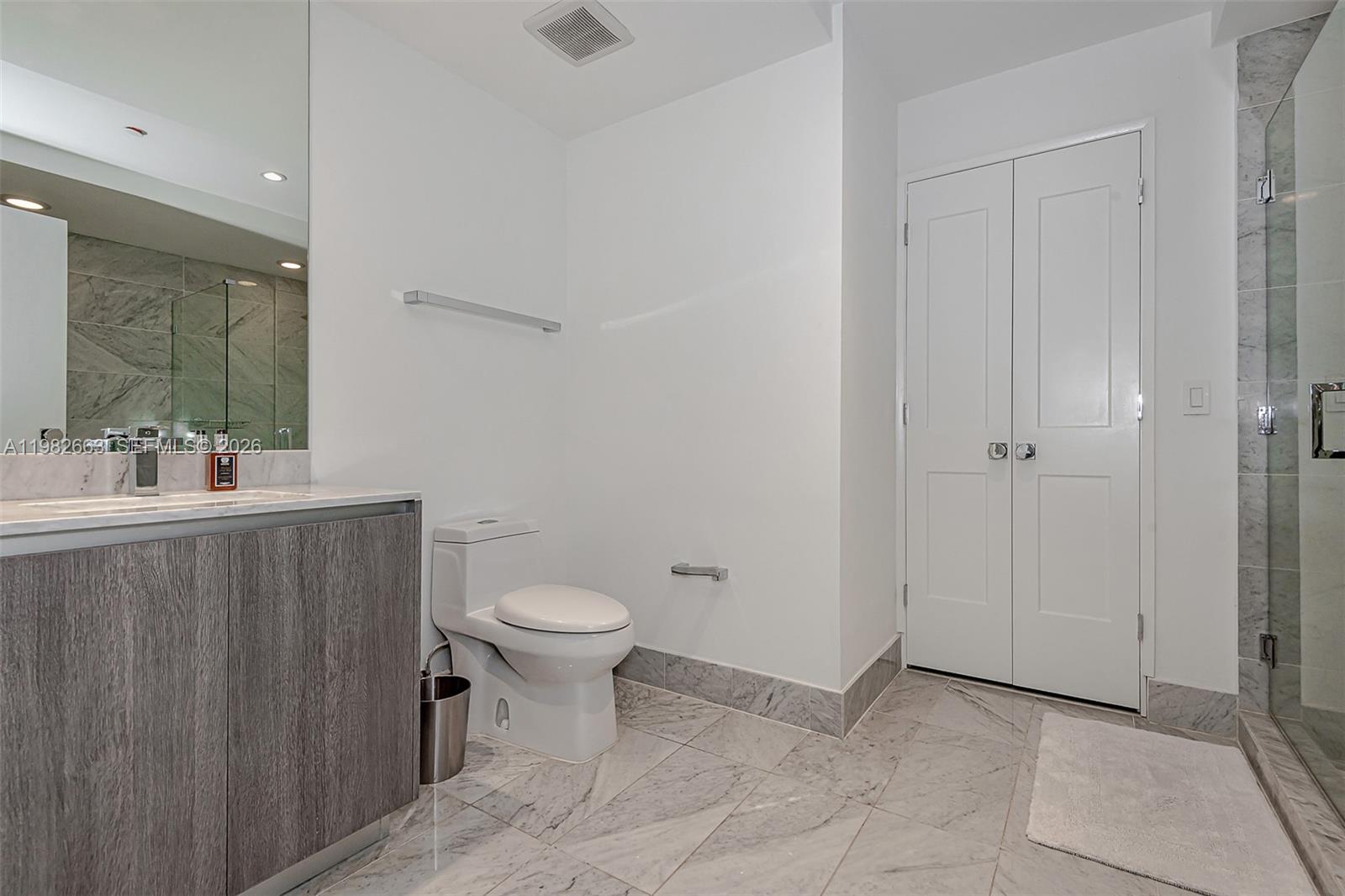 801 SMA RESIDENCES CONDO - Residential