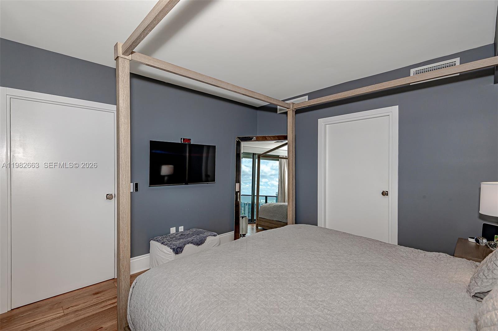 801 SMA RESIDENCES CONDO - Residential