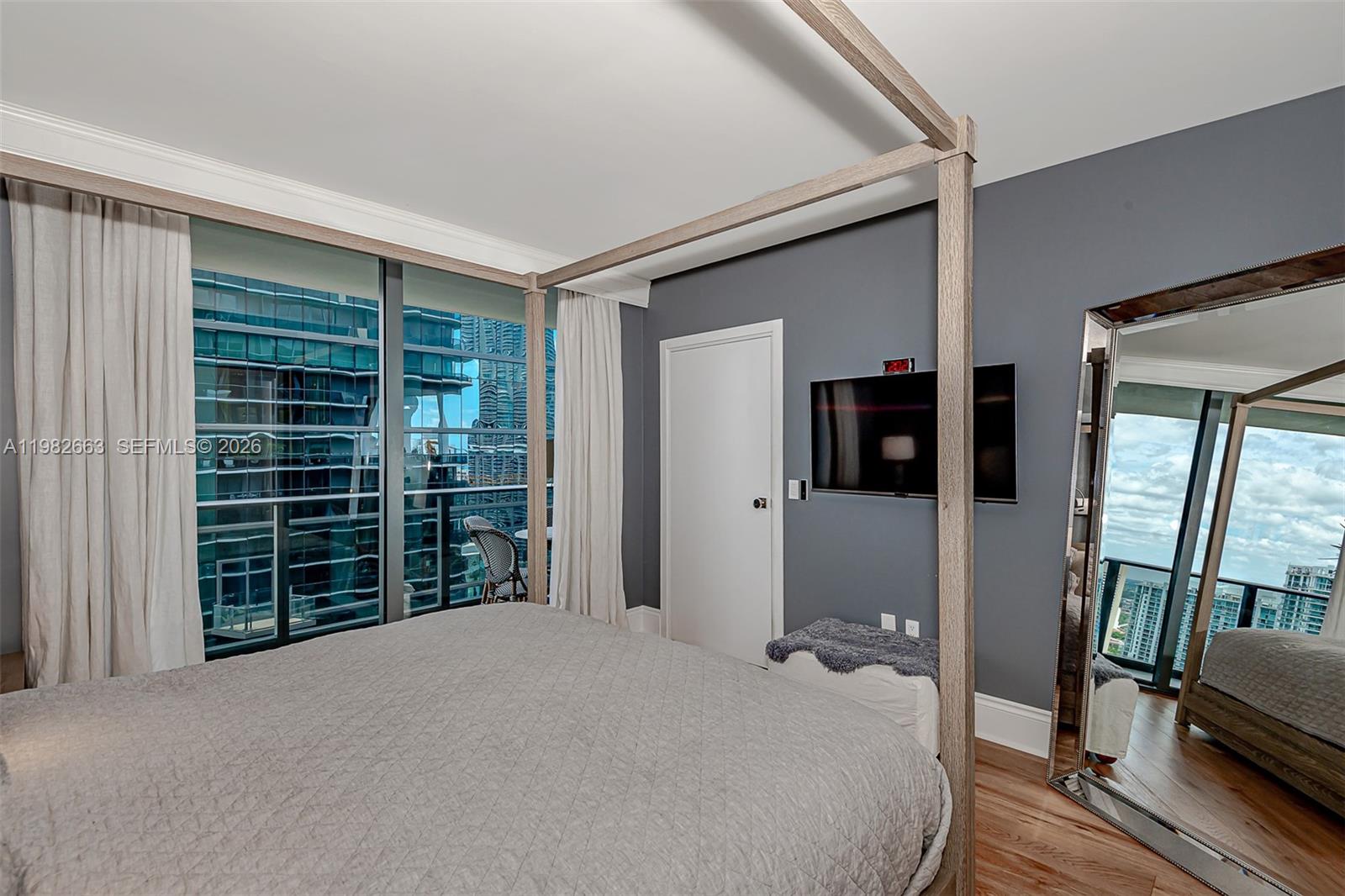 801 SMA RESIDENCES CONDO - Residential