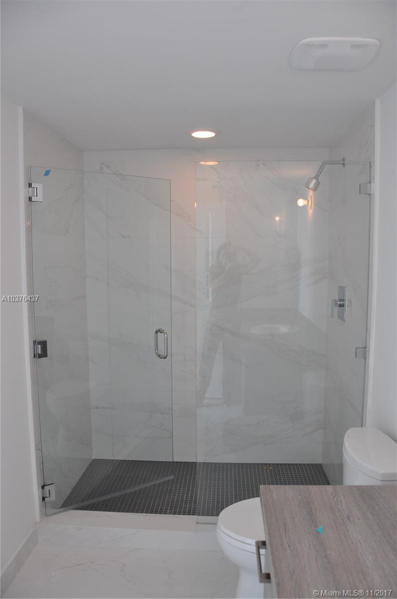400 SUNNY ISLES DUPLEX - Residential Lease