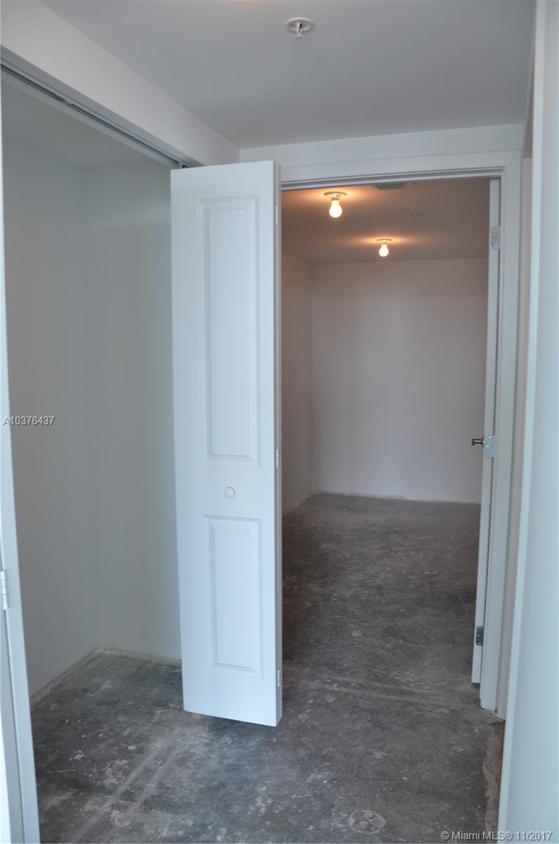 400 SUNNY ISLES DUPLEX - Residential Lease
