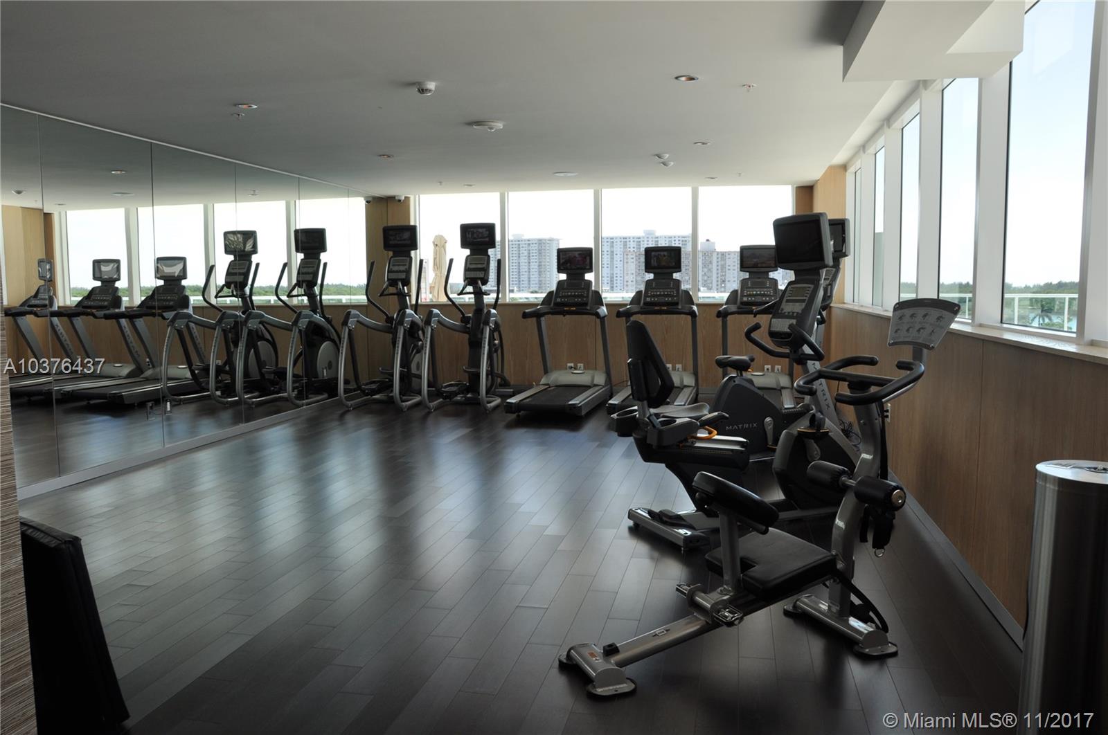 400 SUNNY ISLES DUPLEX - Residential Lease