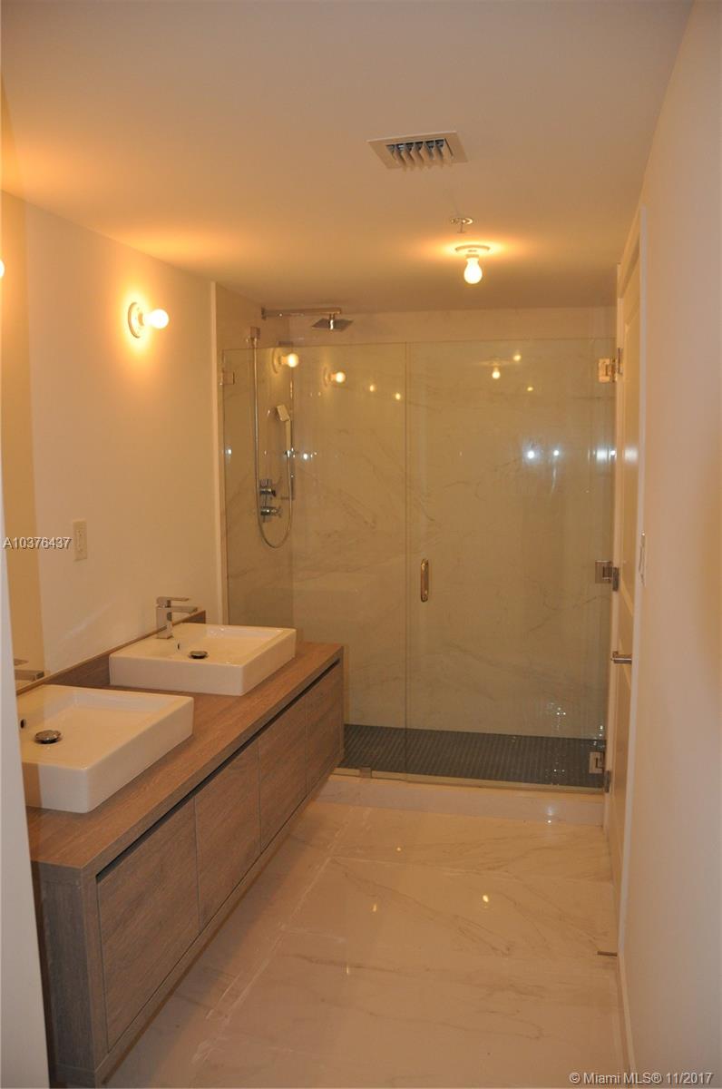 400 SUNNY ISLES DUPLEX - Residential Lease