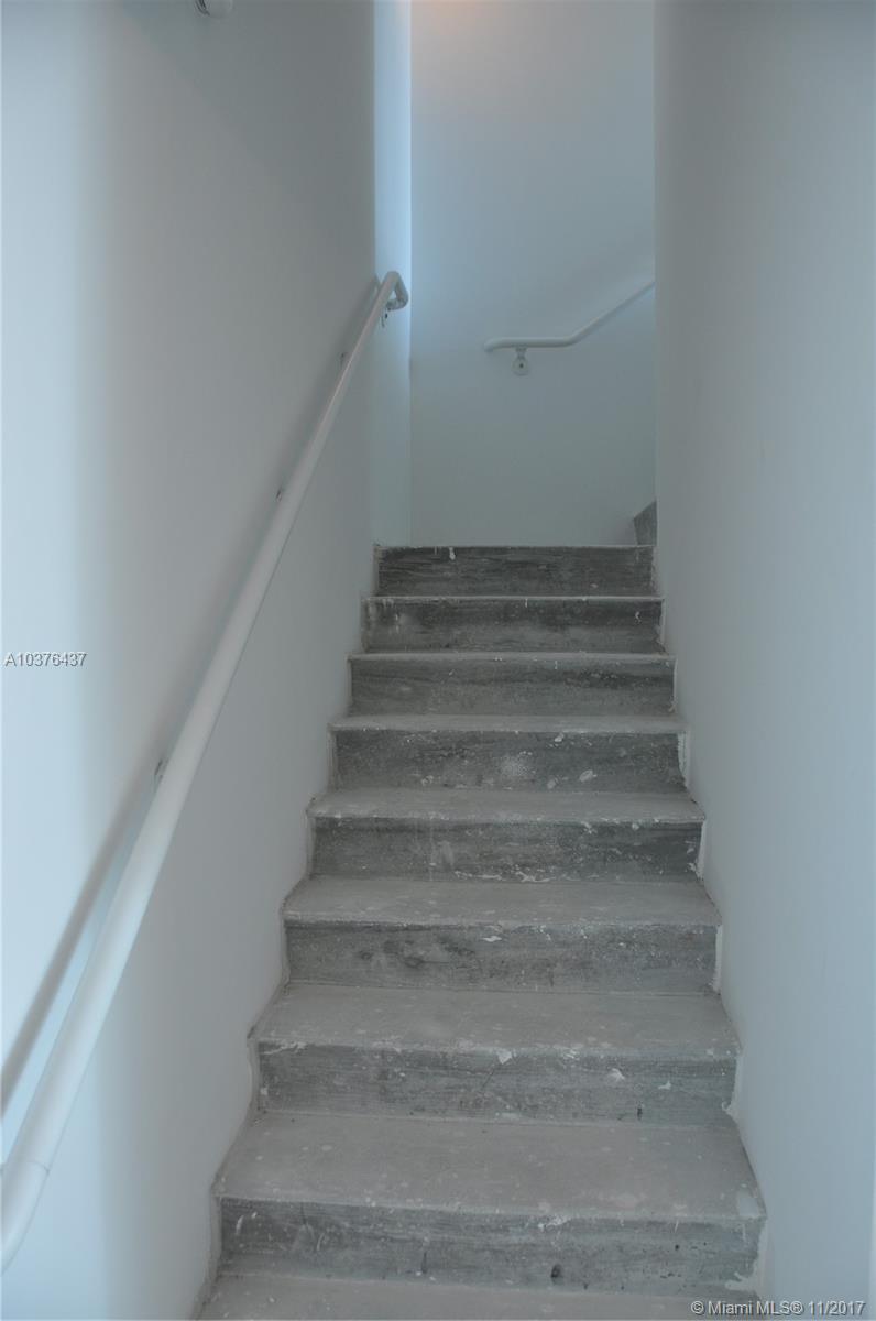 400 SUNNY ISLES DUPLEX - Residential Lease