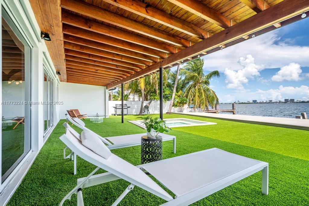 BISCAYNE SHORES CORR PLAT - Residential