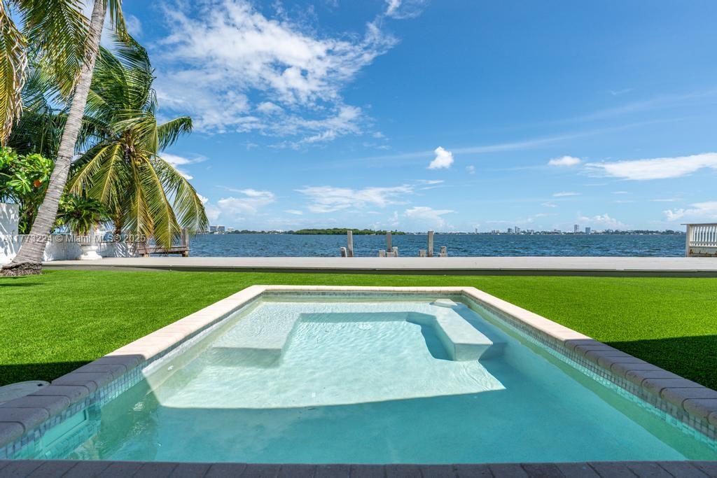 BISCAYNE SHORES CORR PLAT - Residential