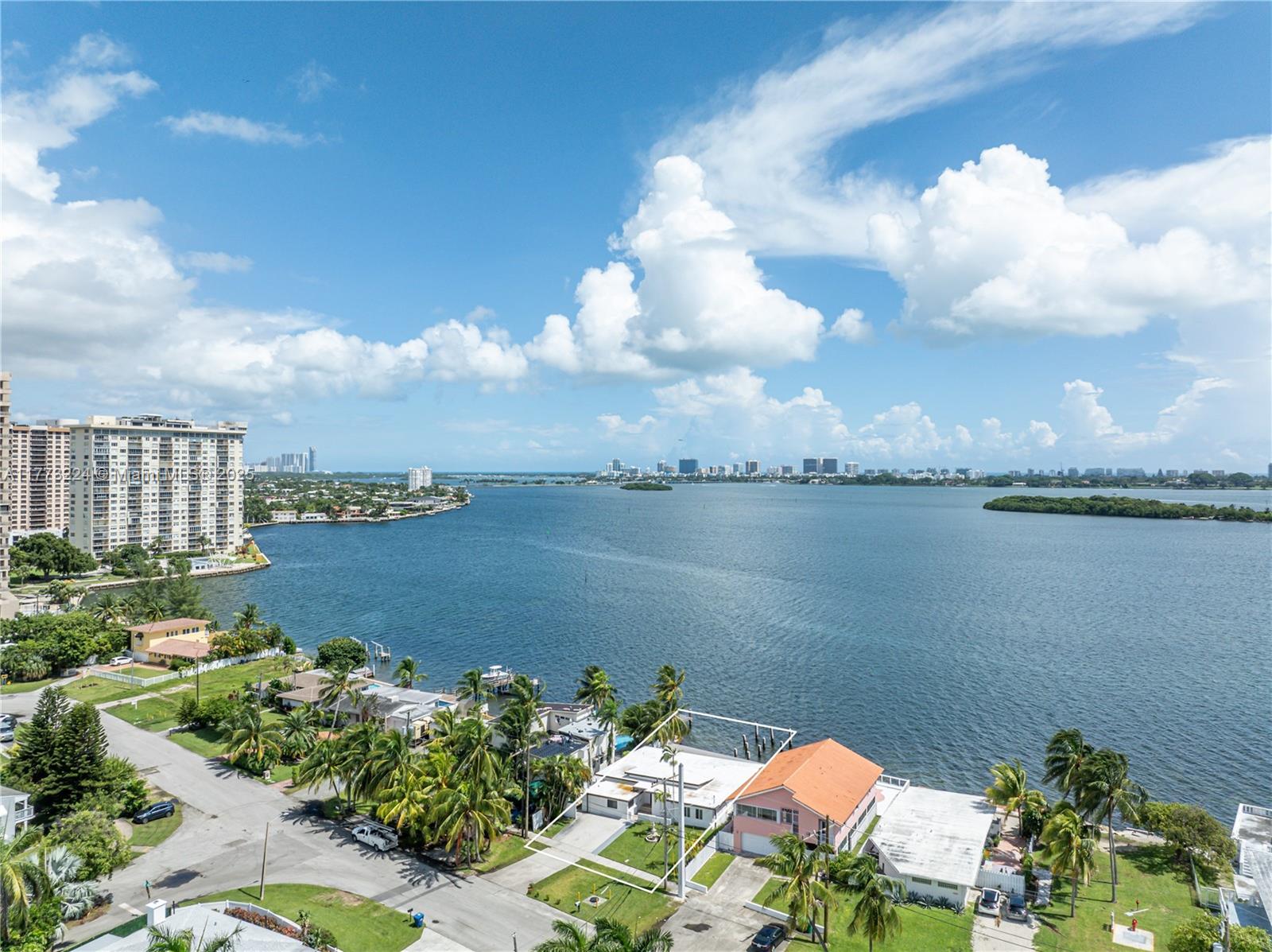 BISCAYNE SHORES CORR PLAT - Residential