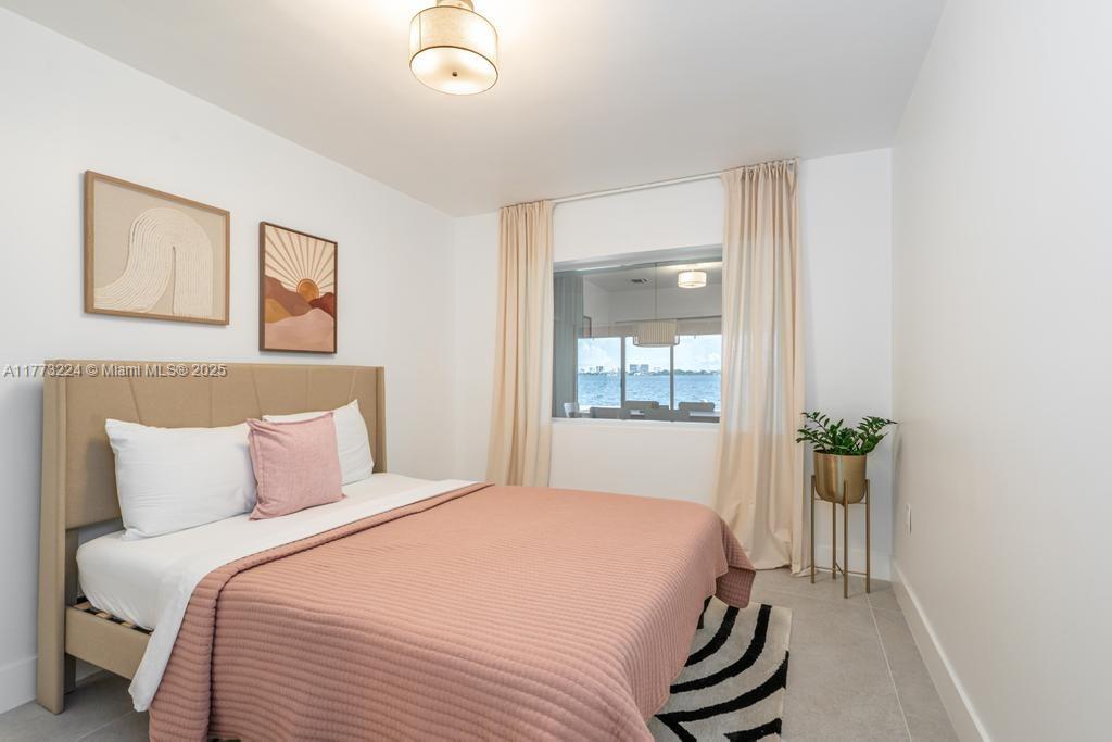 BISCAYNE SHORES CORR PLAT - Residential