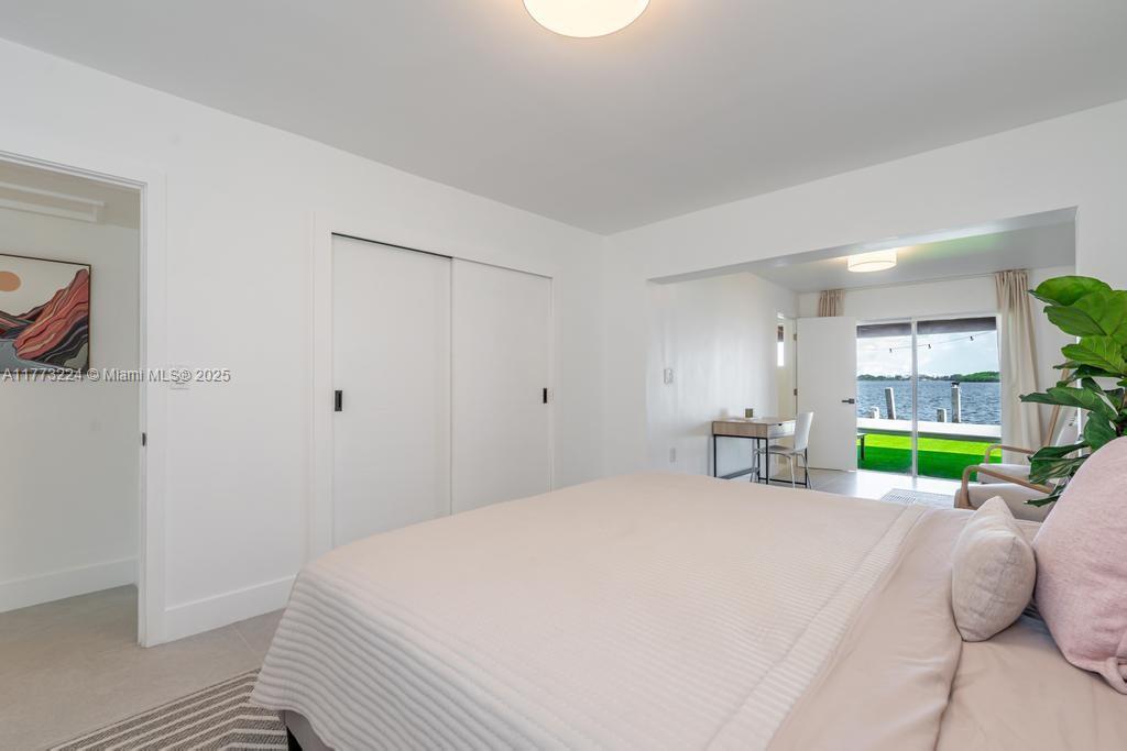 BISCAYNE SHORES CORR PLAT - Residential