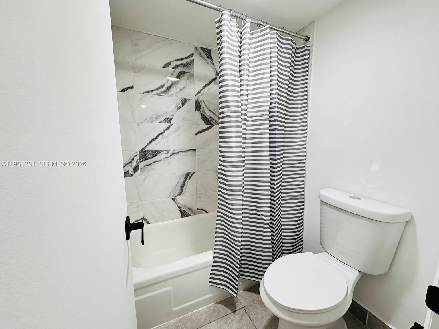 FOXCROFT APTS INC CONDO - Residential