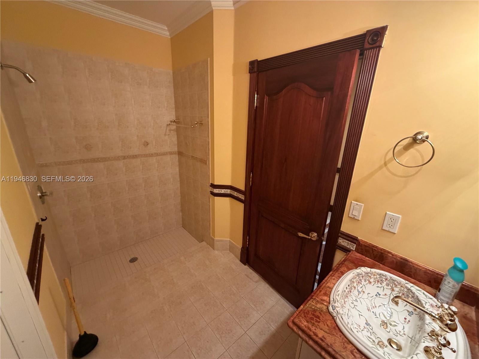 CRESTVIEW LAKES 1ST ADDN - Residential