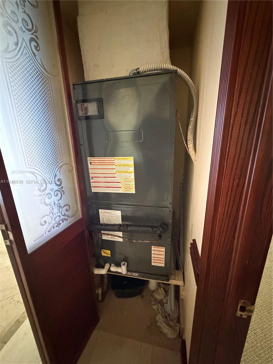 CRESTVIEW LAKES 1ST ADDN - Residential